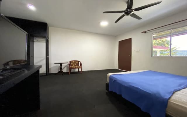 OYO 90317 Ambong Bay Resthouse - photo 5