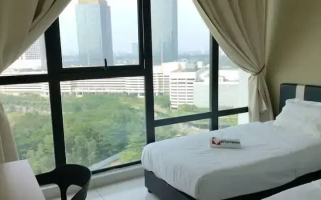 Mid Valley Megamall View Southkey Mosaic 3BR 2FREE By Natol - photo 2