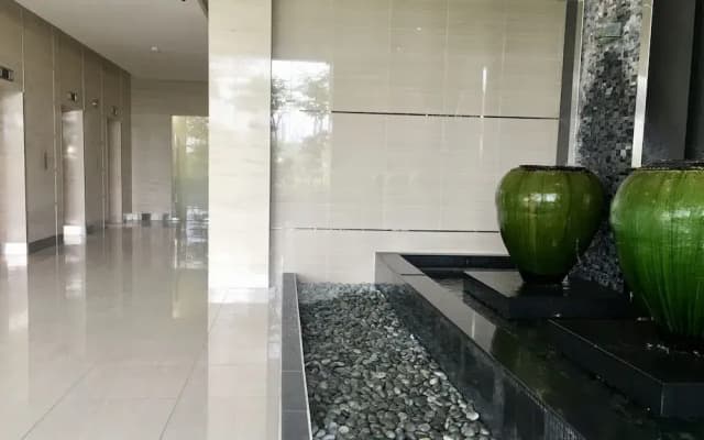 South Bank Mid Valley - photo 2