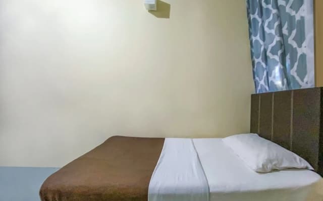 SPOT ON 90042 One Plaza Eco Hotel - photo 3