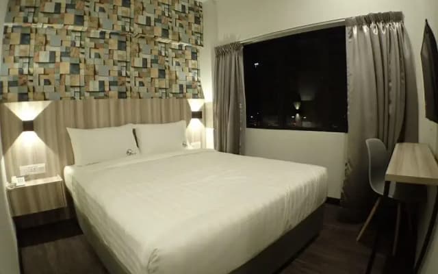 Apex Boutique Hotel - photo 3