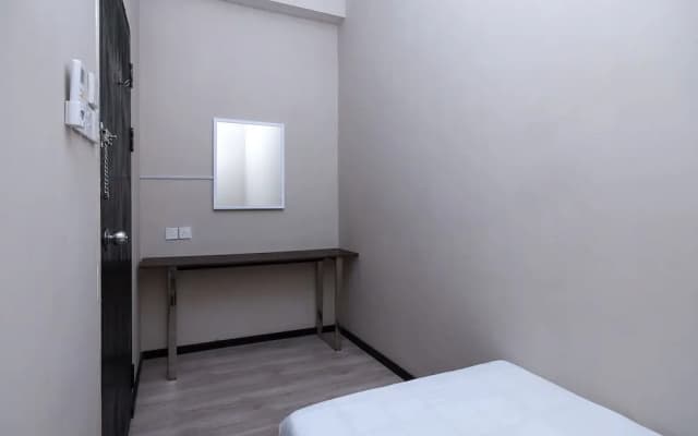 Lm Residence by OYO Rooms - photo 5