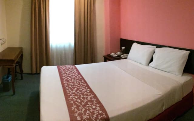 Grand Far East Hotel - photo 4