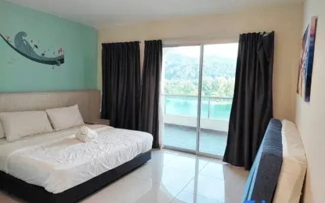 Marina Island 4Pax Balcony SeaView Wi-Fi Microwave - photo 3
