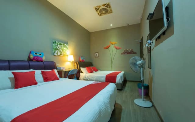 OYO 90231 Hotel By The Park Plt - photo 2