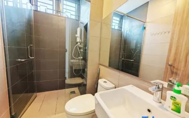 112 Corner Terrace 6BR 6Bath 18pax Near SPICE/USM/QUEENSBAY - photo 3