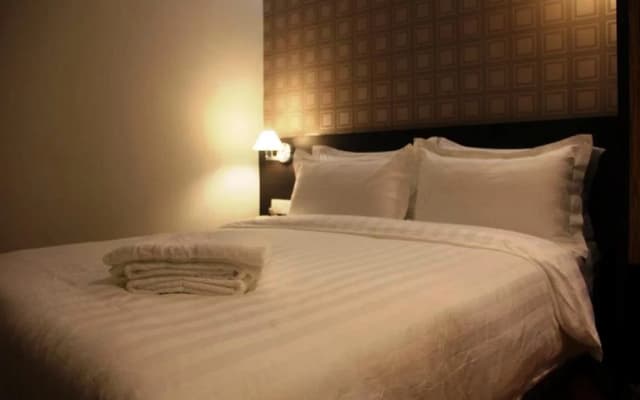 906 Hotel Kota Laksamana - photo 5