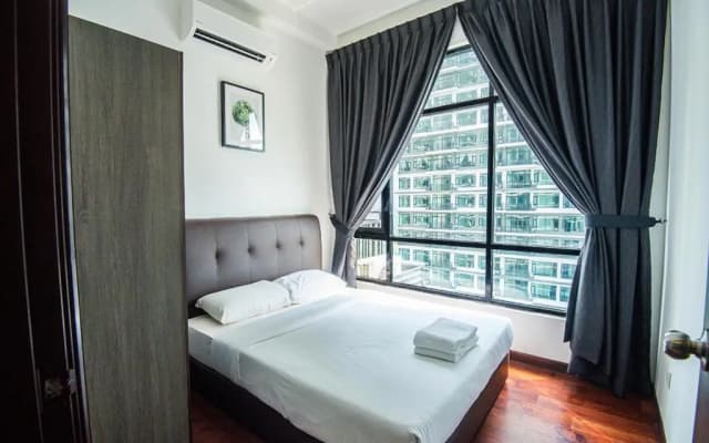 Molek Regency Taman Molek - photo 3