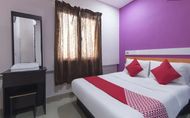 OYO 90296 Red Orange Hotel Port Klang - photo 3
