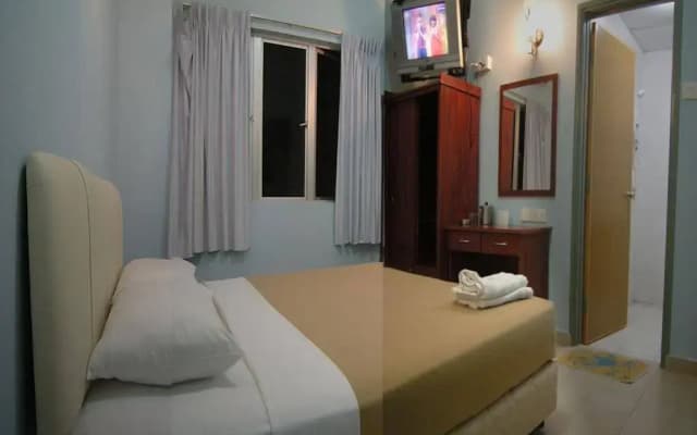 JRL Budget Inn Hotel - photo 5