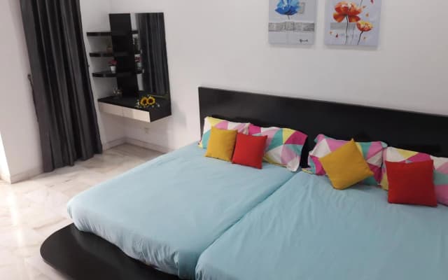 Big Family Friends Guesthouse 16pax, Legoland Bukit Indah - photo 5