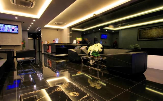 J Suites Hotel - photo 2
