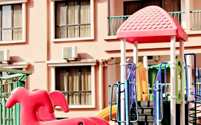 Marina Court 3Bilik2Tandas Apartmen Tengah2 Bandar Maksimum 10 Org Termsk Kanak2 1 Parkir Percuma 2 Kolam Besar - photo 5