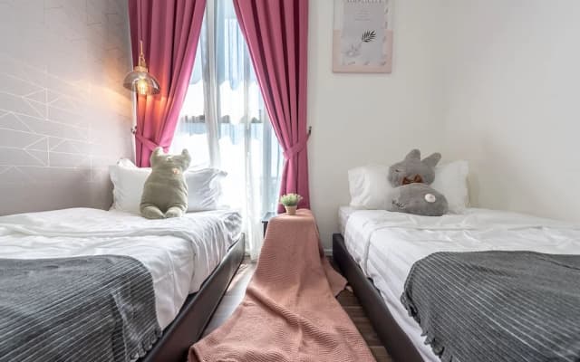 3BR Homestay with Pool View Bukit Rimau - photo 4