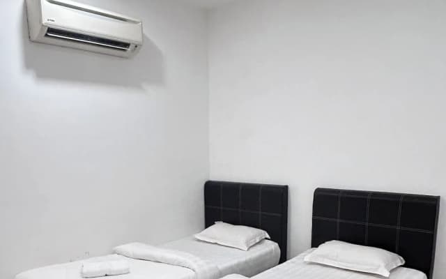 BEAR HOTEL at NILAI - photo 3