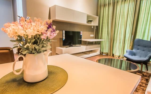 Marina Travellers Suite at Riverson Soho - photo 4