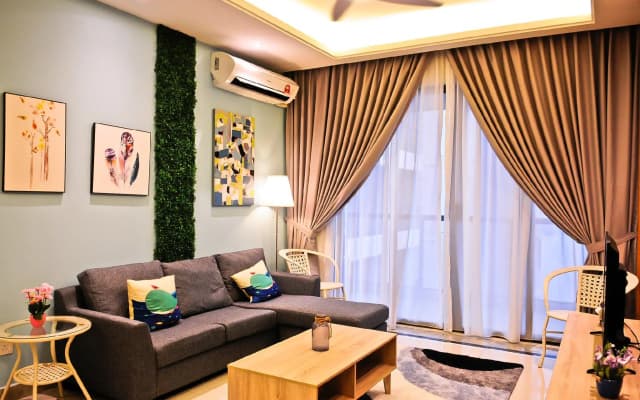R&F Mall @ UHA 2BR 4pax Free WIFi near CS SgCIQ - photo 3