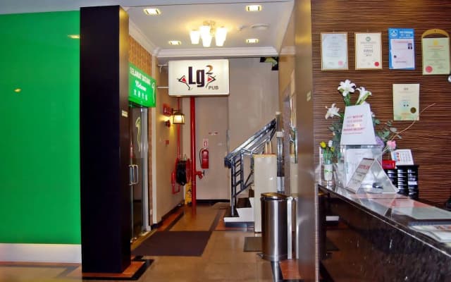 Greenlast Hotel - photo 2