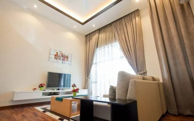 Penang Hills Bungalow - photo 4