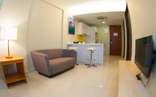 Sky Hotel Kota Kinabalu - photo 4