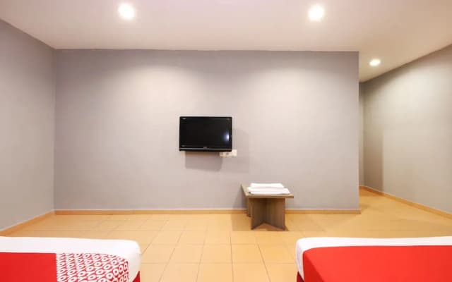 Hotel 22 by OYO Rooms - photo 2