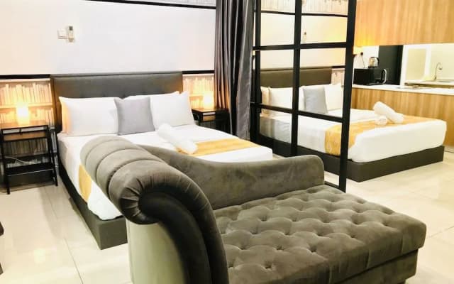 Palazio Mount Austin by Homefort Suites - photo 4