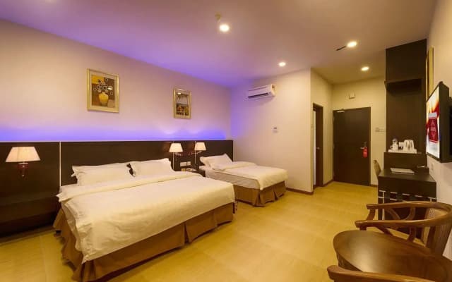 ERNES Hotel Alma Bukit Mertajam - photo 5
