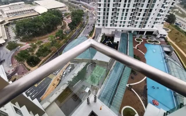 Shaftsbury Putrajaya at Alamanda Mall - photo 2
