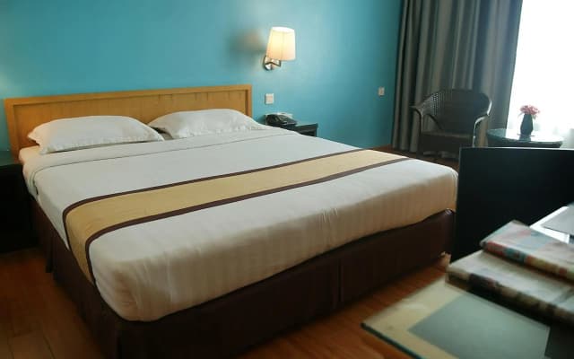 Tang Dynasty Bay Hotel Sepanggar - photo 4