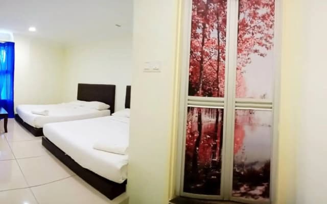 Cattleya Glory Hotel - photo 4