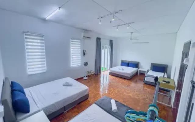 Tanjung Bungah Semi-D | Beach | 20 Pax | 6 Cars - photo 5