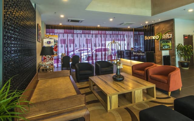 Borneo Vista Suites Hotel - photo 2