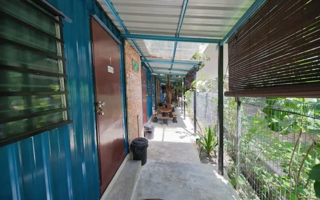 OYO 90960 Rajawali D'cabin Chalet Room - photo 4