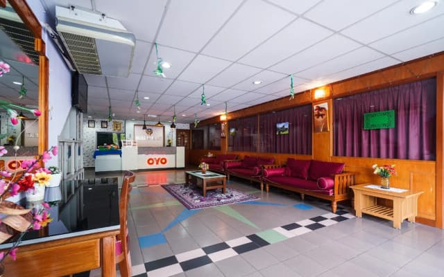 OYO 90929 DJ Hotel - photo 2