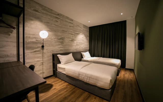 Eureka Hotel - photo 4