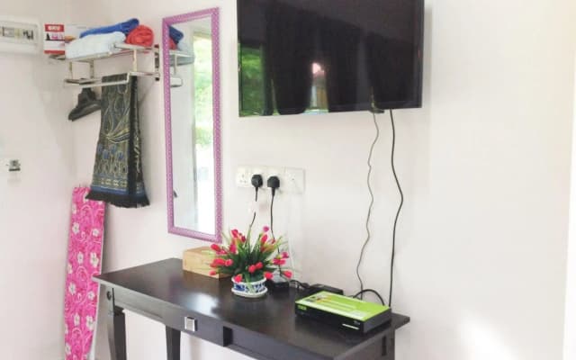 Kapal Terbang Guest House - photo 2