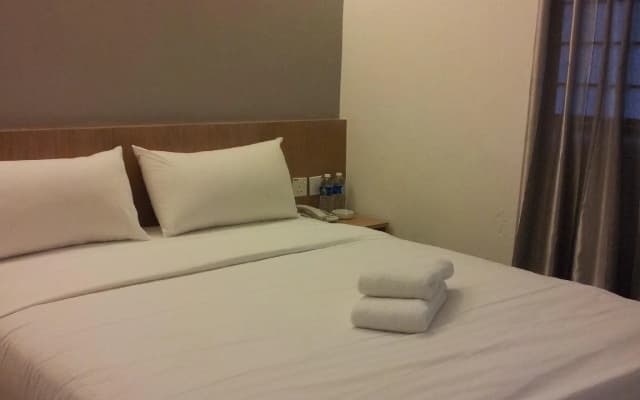 Indah Garden Hotel - photo 5