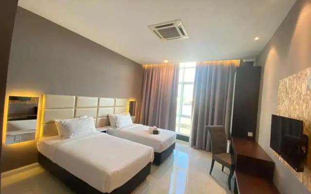 Stirling Suites - photo 4