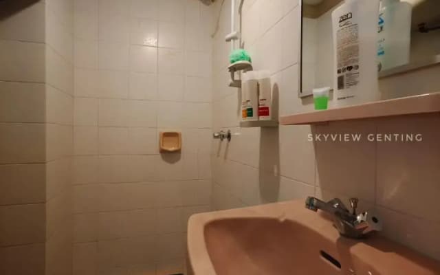 12 Pax Skyview Homestay 2 Family Room 2R2B Brilliant Court Mountain View Genting Highland - photo 4