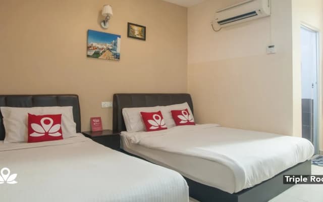New Golden Star Hotel - photo 5