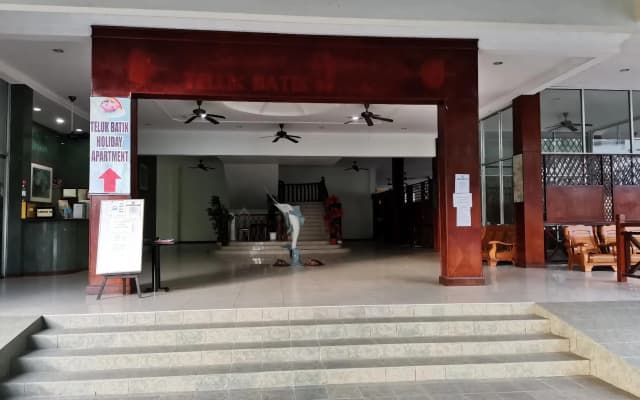 Teluk Batik Holiday Apartment - photo 2