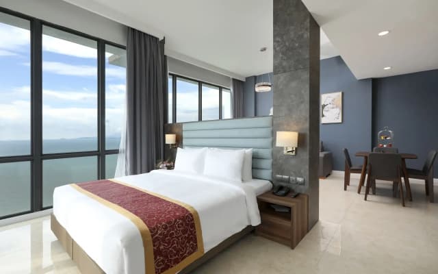Hompton by the Beach Penang - photo 2