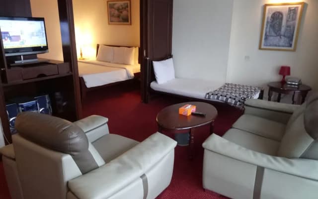 Real Point Suites at Times Square - photo 3