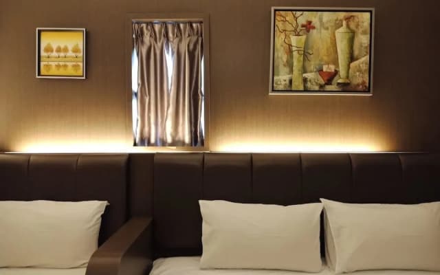 Hotel Zamburger Laurence Melaka (Marina Well) - photo 4