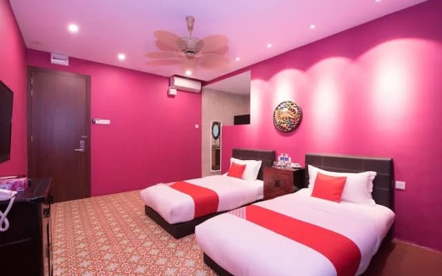 Oyo Capital O 89353 Nostalgia Boutique Hotel & Restaurant - photo 5