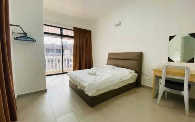 Johor Lovy Ros Homestay/12pax/Wifi/IKea Jusco - photo 2