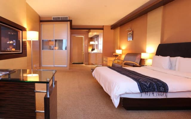 Imperial Hotel - photo 4