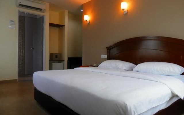 LKS Hotel - photo 5