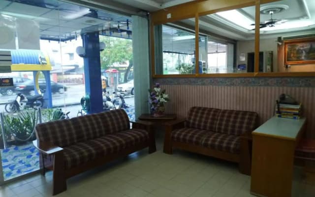 Coastal Park Hotel - photo 2