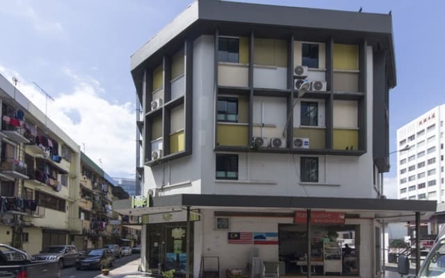 OYO 228 Basic Hotel - photo 5